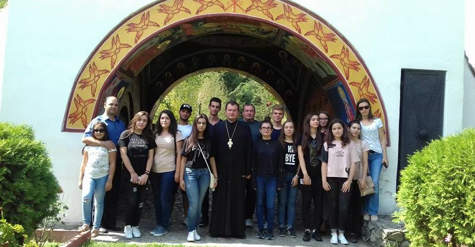 Mânăstirea Cobia – Un Voroneț al sudului României